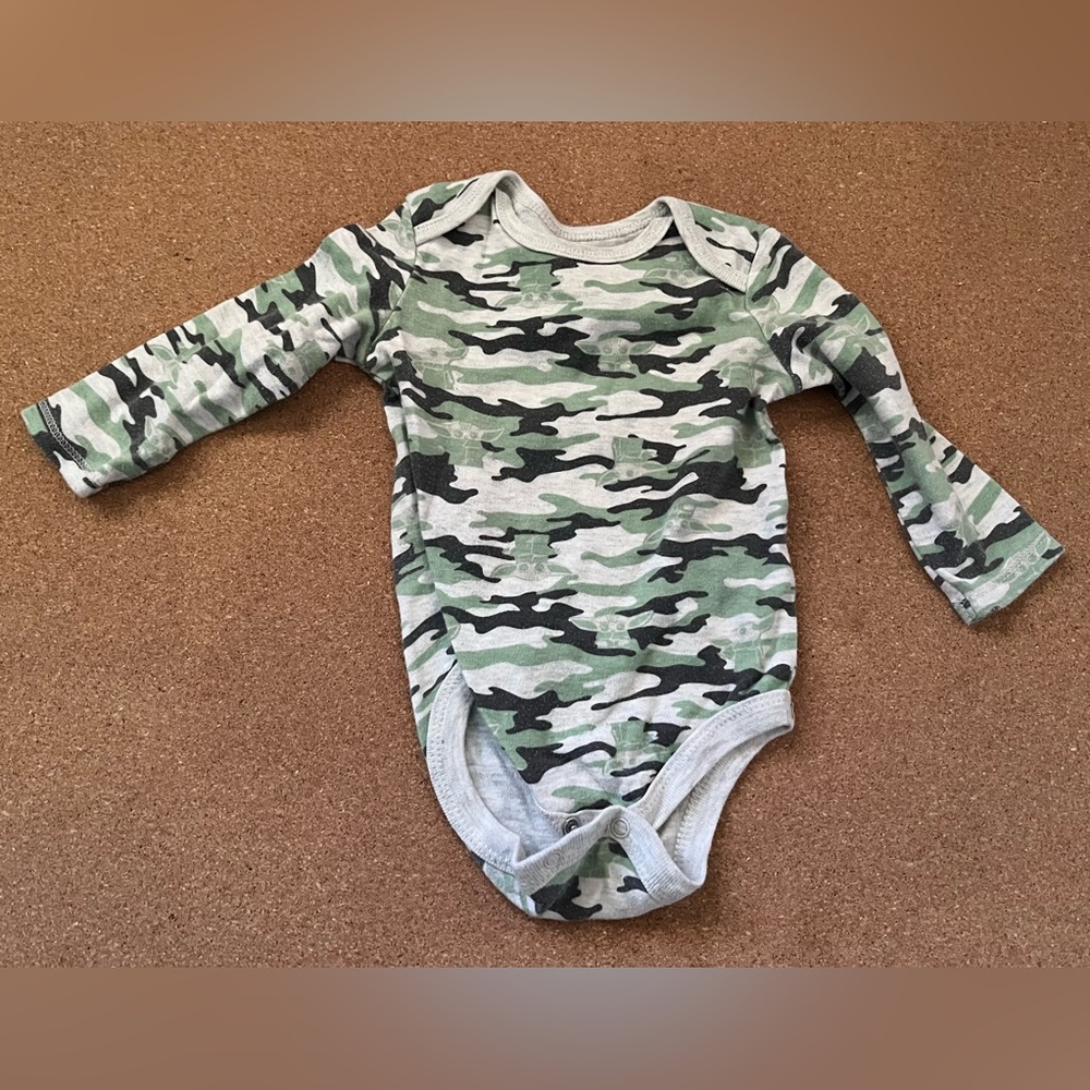 Star Wars Baby Yoda One Piece Set - Green, Gray, Camouflage - Picture 5 of 5